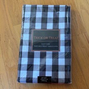 Black and White Buffalo Check Tablecloth 60X84 NWT/NIP